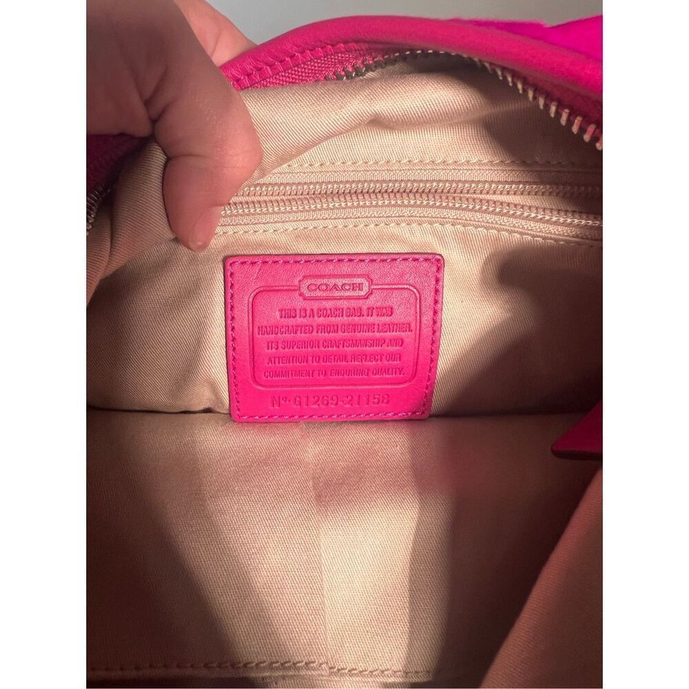 NWOT Coach NY Legacy hot Pink fur shoulder crossbody purse Barbie Pink - Picture 7 of 7